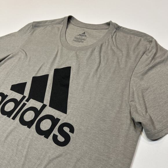 Adidas Shirt Mens Size Large Go To Performance Tee Gray Logo Activwear - Picture 4 of 11